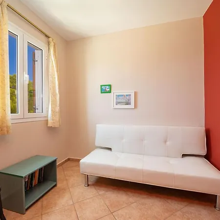 Anna Apartment Karavomylos