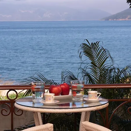 Anna Apartment Karavomylos