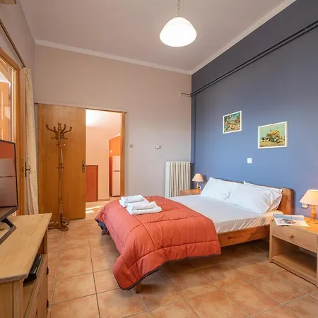 Anna Apartment Karavomylos